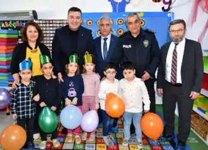 Eğirdir'de İkizlere Başarı Belgesi Sevinci