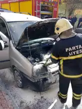 Isparta'da Araçta Ani Yangın