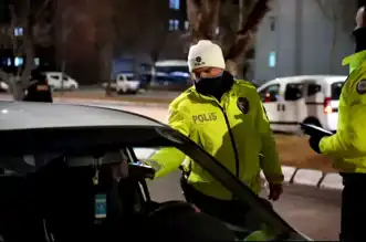 Isparta'da Kapsamlı Güvenlik Operasyonu: 12 Aranan Yakalandı