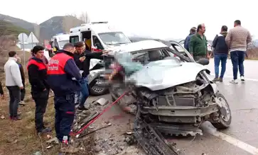 Isparta'da Kafa Kafaya Çarpışma: 1 Ölü, 3 Yaralı