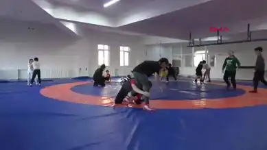 Kardeşler Güreşte Şampiyonluğa Yürüyor