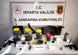 Yalvaç'ta Uyuşturucu Operasyonu: Tarihi Obje de Ele Geçti