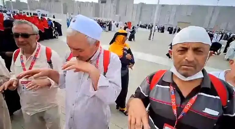 Eğirdirliler Arafat'ta Göl İçin Dua Etti