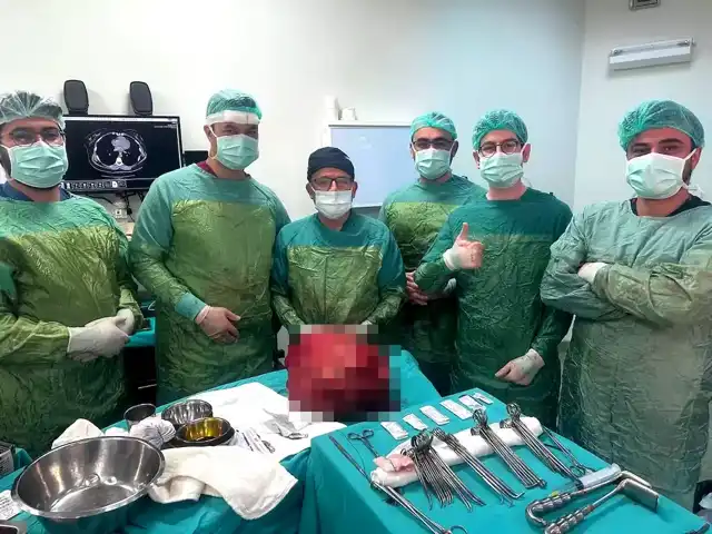 Isparta'da 13 Kiloluk Kitle Ameliyatı