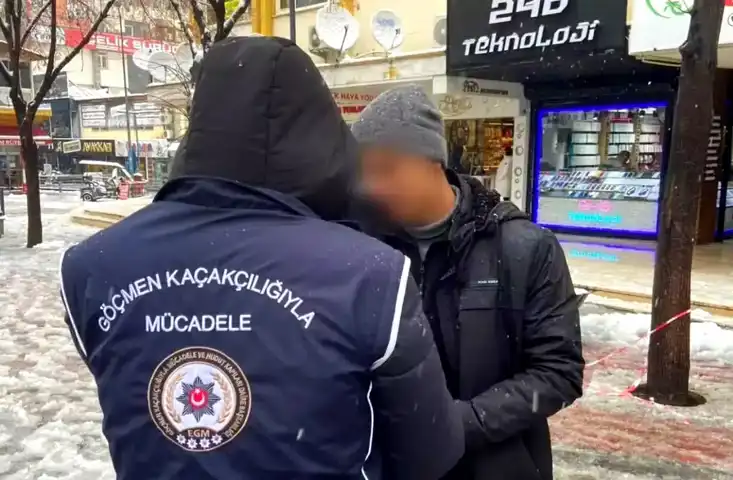Isparta'da Düzensiz Göç Operasyonu: 634 Kişi Sorgulandı