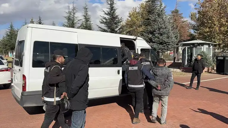 Isparta'da Kaçak Kazı: 5 Kişi Tutuklandı