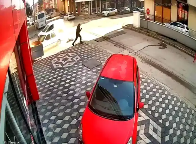 Isparta'da Korkunç Kaza: Yaya Kıl Payı Kurtuldu!