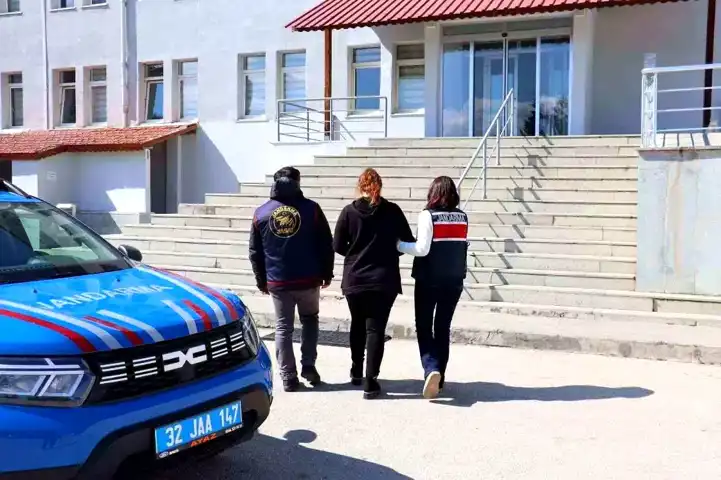 Isparta'da Kırmızı Bültenle Aranan İranlı Gözaltına Alındı