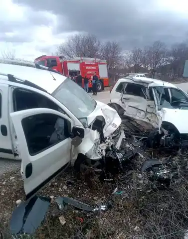 Isparta'da Trafik Kazası: Genç Kadın Hayatını Kaybetti